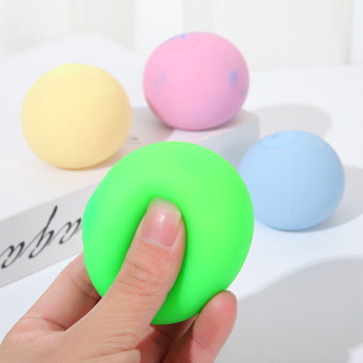 Bolas de harina extruidas que cambian de color