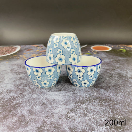 Copa de cultura japonesa de flor de ciruelo azul