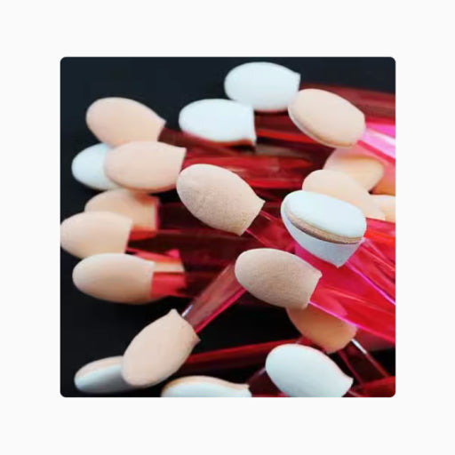 Esponja y brochas reutilizables de maquillaje