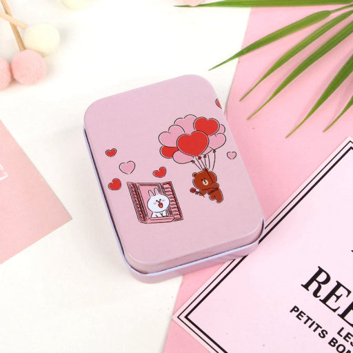 Pequeña caja metálica para almacenamiento