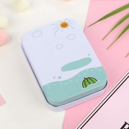 Pequeña caja metálica para almacenamiento