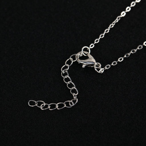 Collar de resina de oso bailando