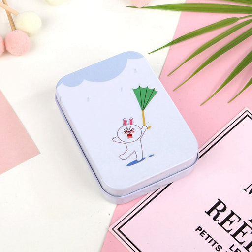 Pequeña caja metálica para almacenamiento
