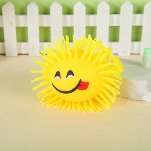 Linda bola de pelo emoji brillante