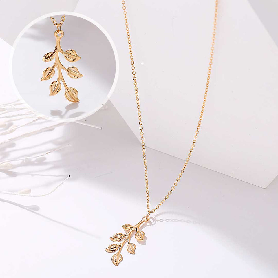 Elegante collar de hojas