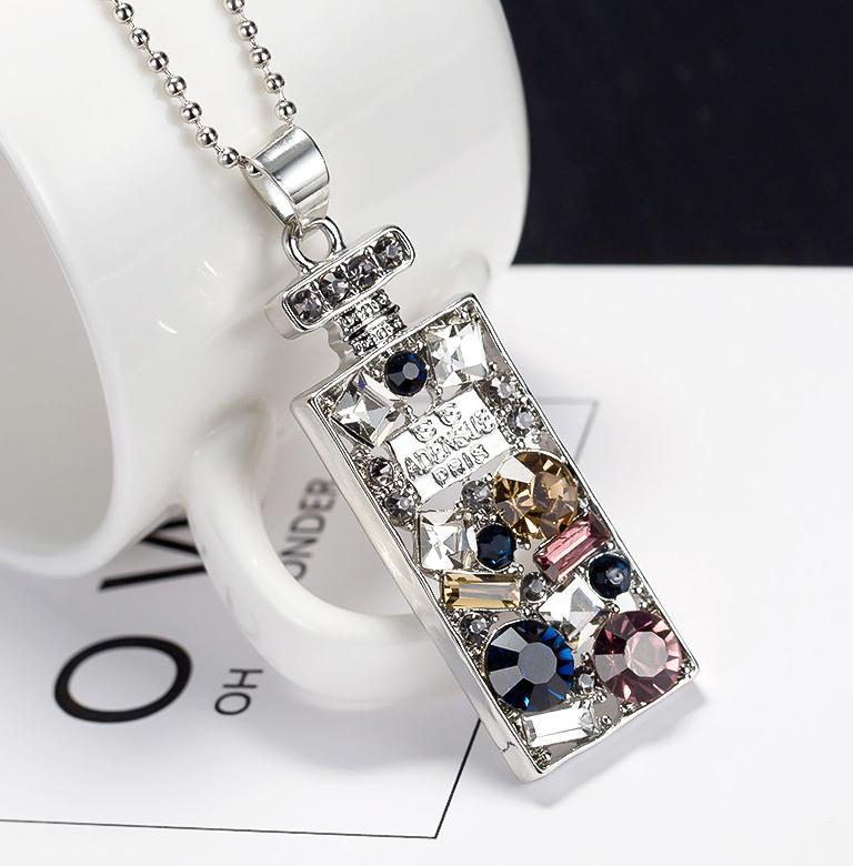 Collar de cuadro con pedreria