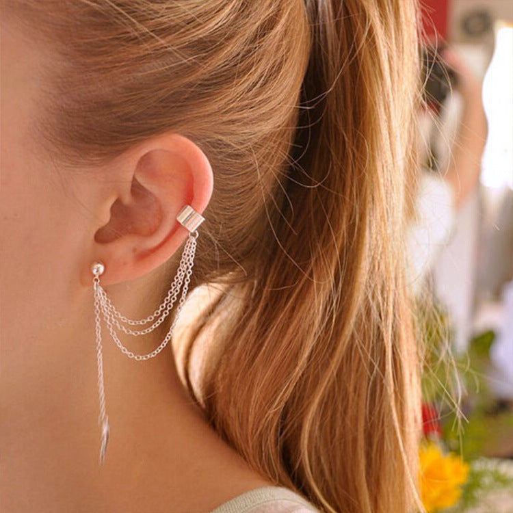Juego de aretes con diseño de cadenita