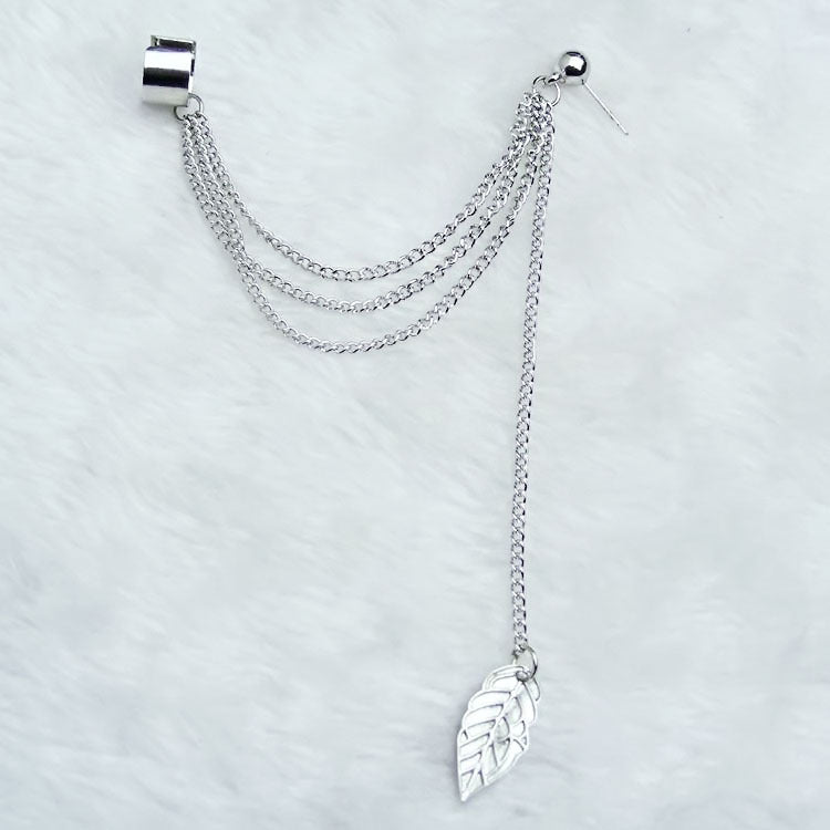 Juego de aretes con diseño de cadenita
