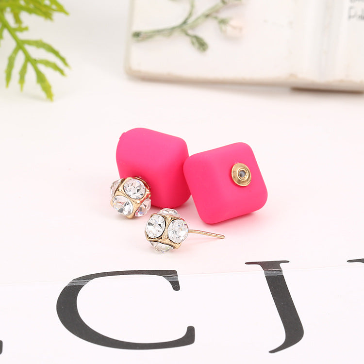 Hermosos aretes en forma de cajita