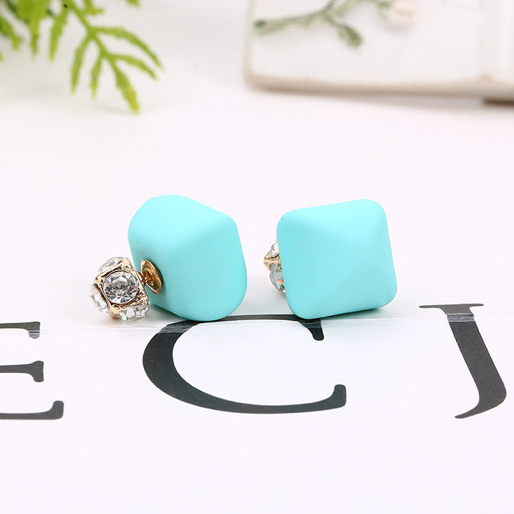 Hermosos aretes en forma de cajita