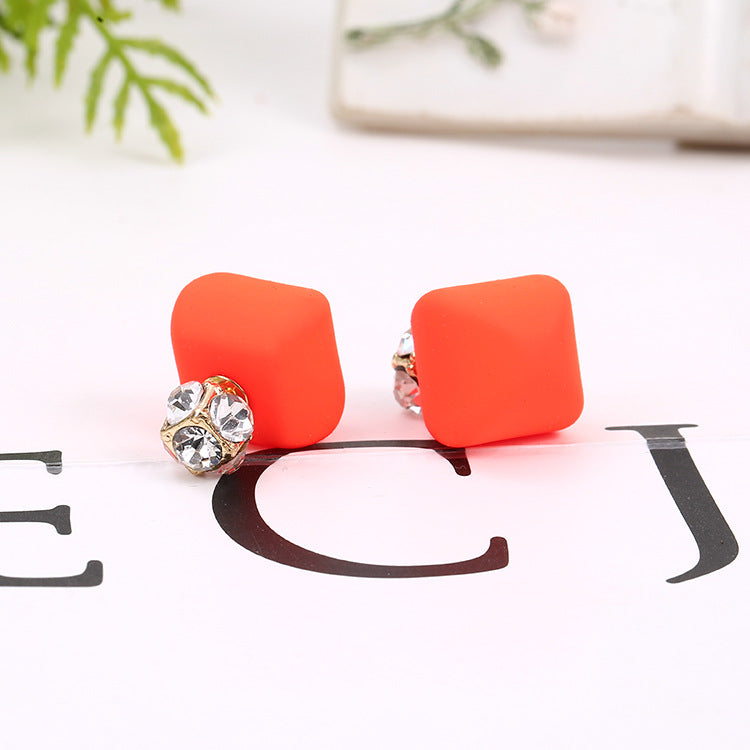 Hermosos aretes en forma de cajita