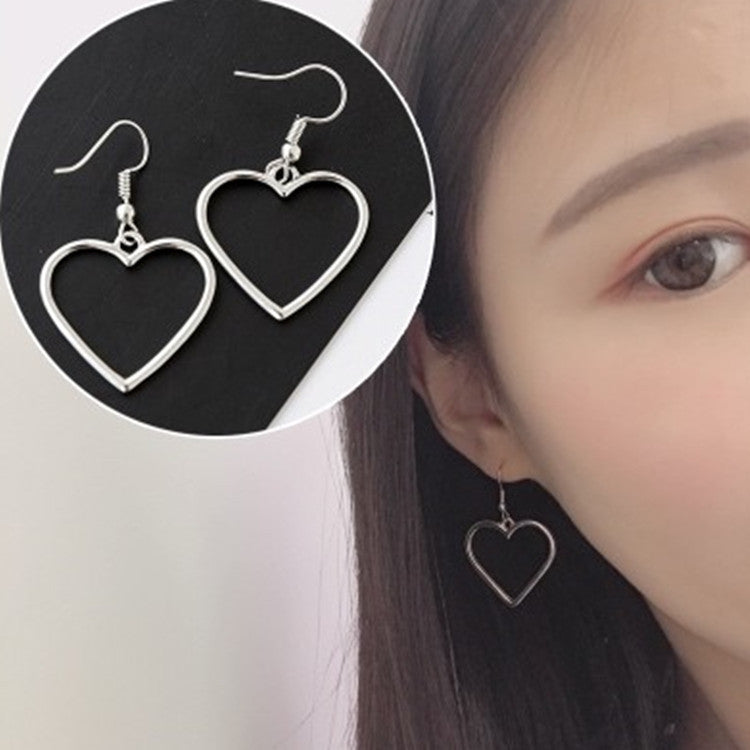 Juego de aretes en forma de corazón