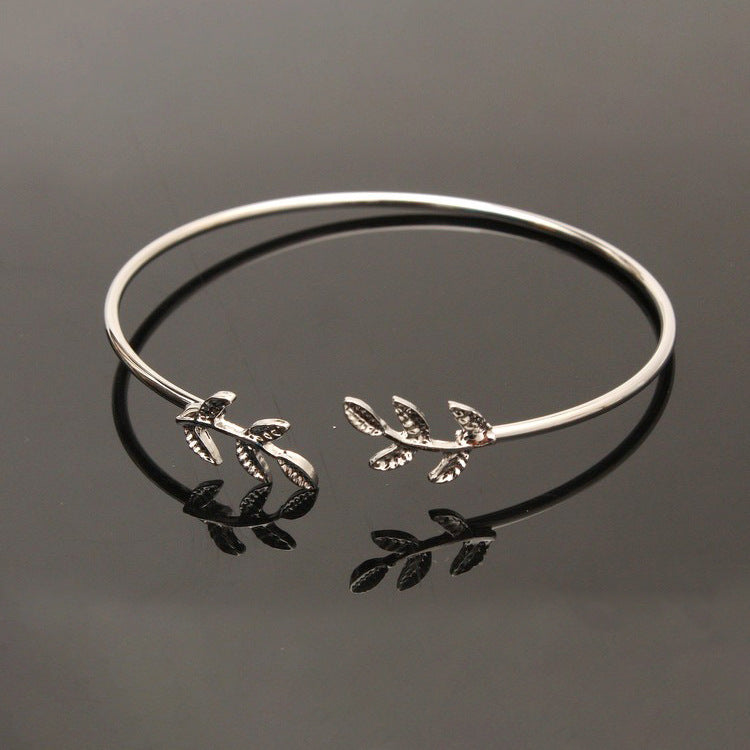 Pulsera ajustable con diseño de hoja