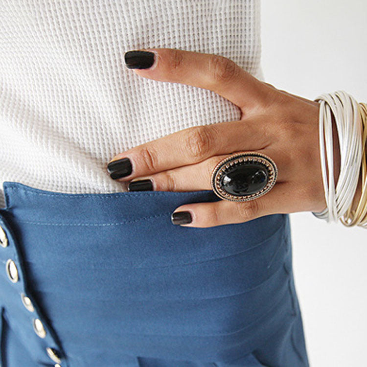 Pulsera ajustable con diseño de hoja