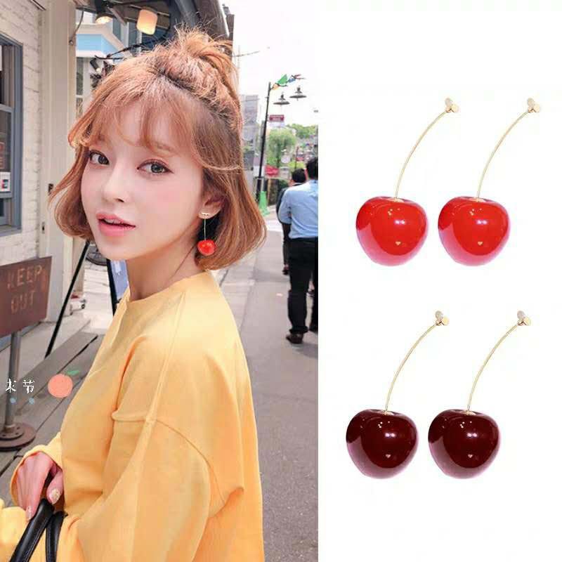 Juego de aretes en forma de cereza