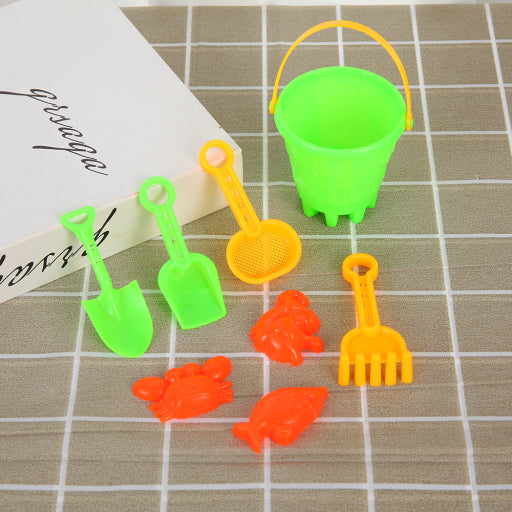 juego de ocho cubos de playa
