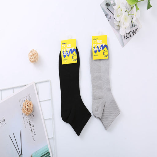 Calcetines de hombre transpirables de malla de color liso.