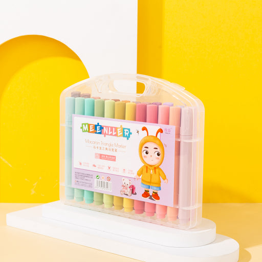 Plumones triangulares de 24 colores.