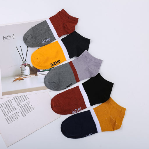 Calcetines náuticos de colores para hombre.