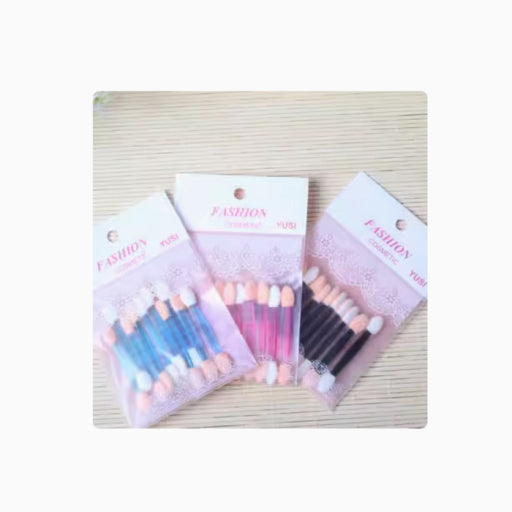 Esponja y brochas reutilizables de maquillaje