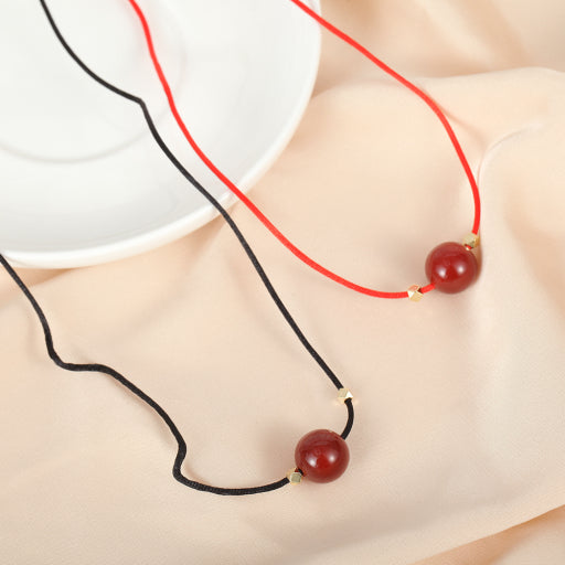 Collar de cuerda roja y negra de ónix