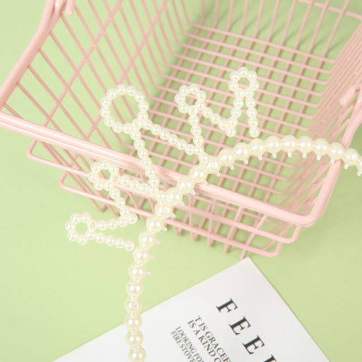 Diadema con perlas y corona triangular