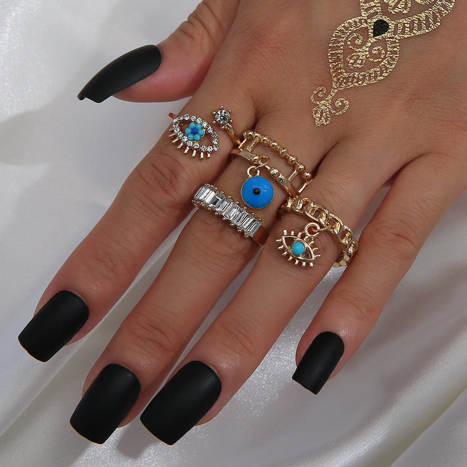 Anillos con dijes de ojos