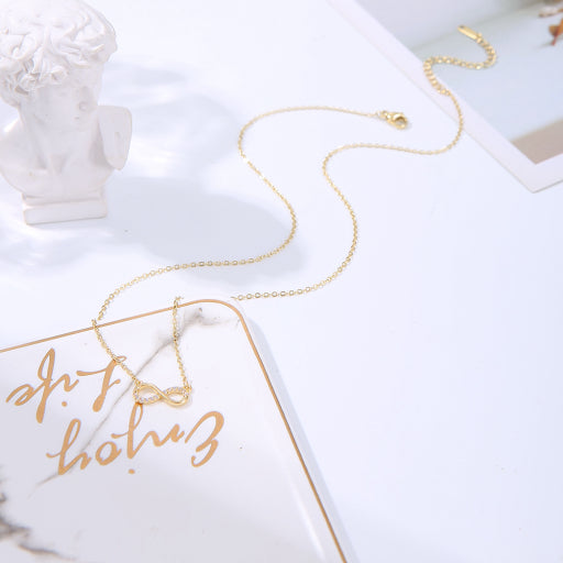 Collar colgante de 8 líneas con incrustaciones de circonio