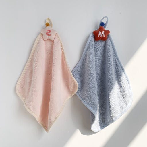 Toalla de mano con bordado de letras