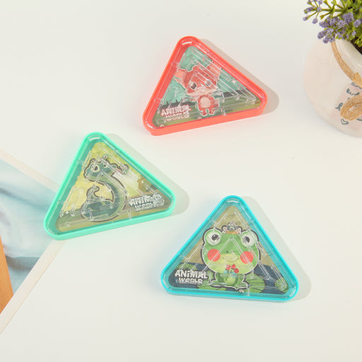 Laberinto triangular de animales