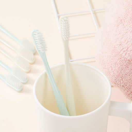 Cepillo de dientes (10)