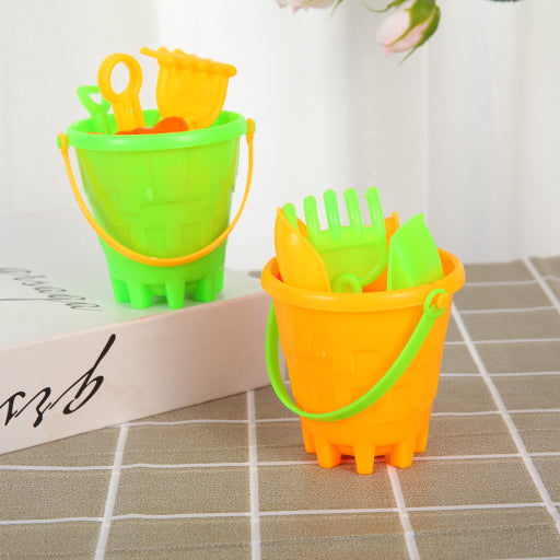 juego de ocho cubos de playa