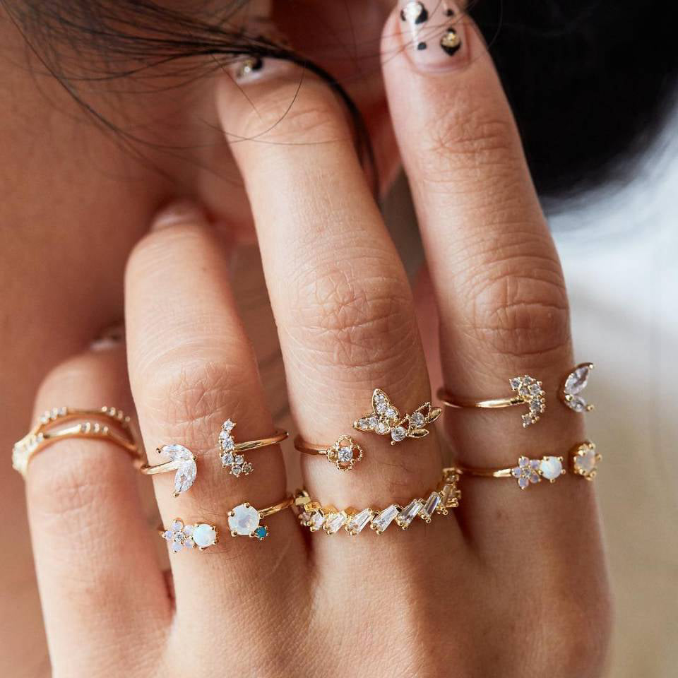 Set de anillos delgadas con pedreria