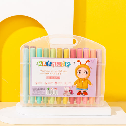 Plumones triangulares de 24 colores.