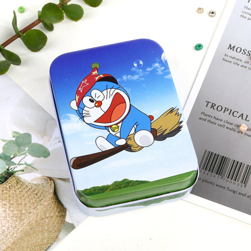 Pequeña caja metálica para almacenamiento