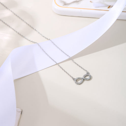 Collar colgante de 8 líneas con incrustaciones de circonio