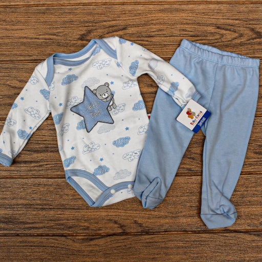Conjunto con diseño de estrella con nubes para bebé
