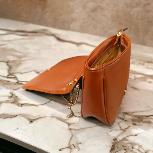 Bolso con cadena