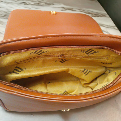 Bolso con cadena