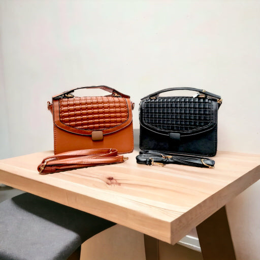 Bolsa de mano con broche